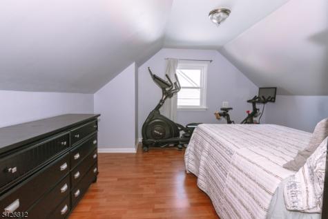 104 Hillcrest Terrace Roselle NJ 07203