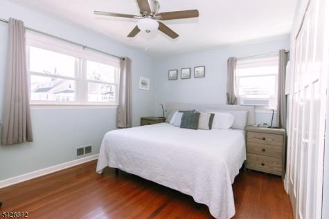 104 Hillcrest Terrace Roselle NJ 07203