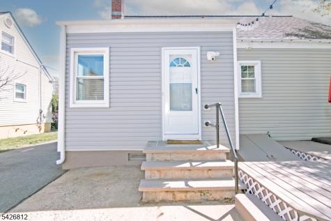 104 Hillcrest Terrace Roselle NJ 07203