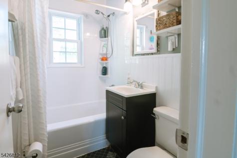 104 Hillcrest Terrace Roselle NJ 07203