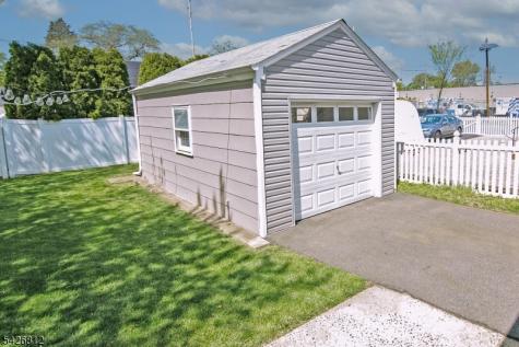 104 Hillcrest Terrace Roselle NJ 07203