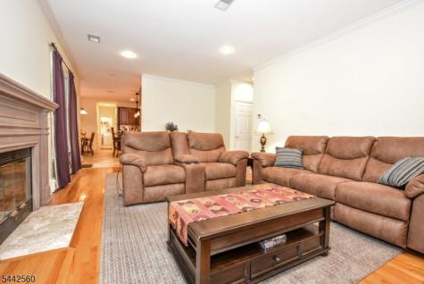 48 Ackerman Street Waldwick NJ 07463
