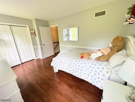 77 Plum Brook Road Raritan NJ 08822