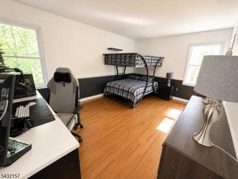 77 Plum Brook Road Raritan NJ 08822