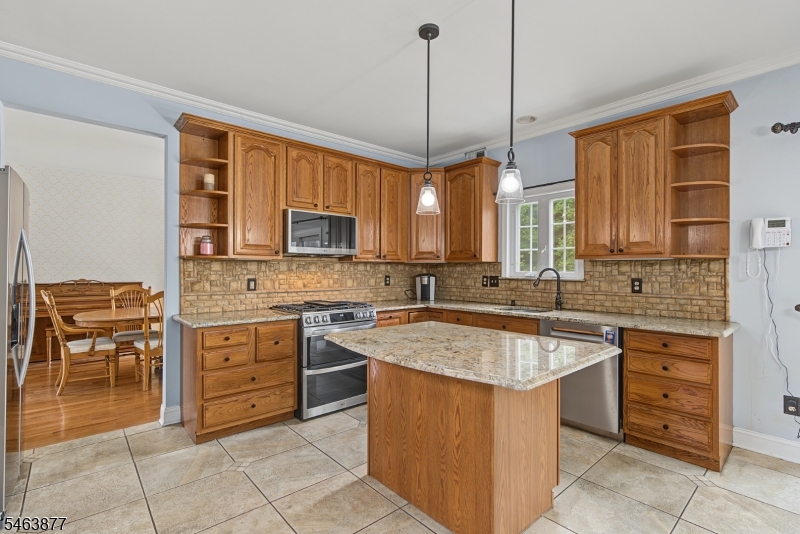 6 Varnon Court Hillsborough NJ 08844