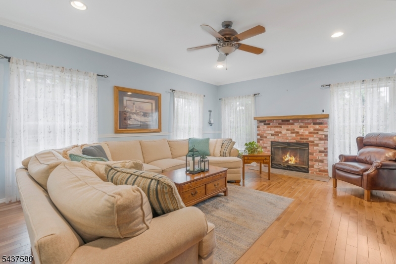 6 Varnon Court Hillsborough NJ 08844