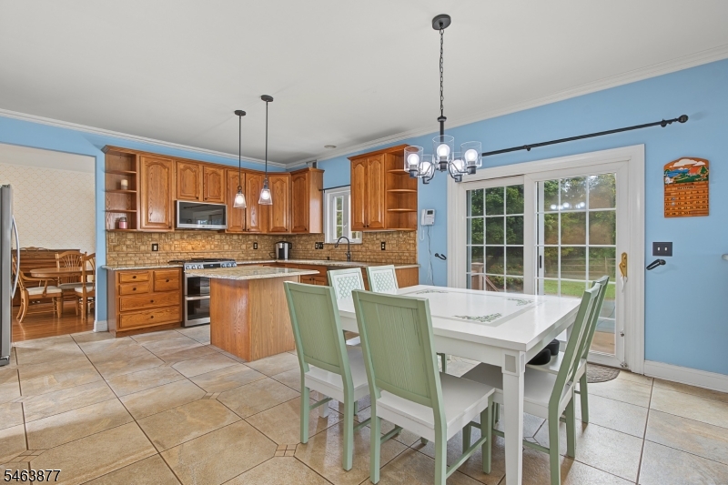 6 Varnon Court Hillsborough NJ 08844