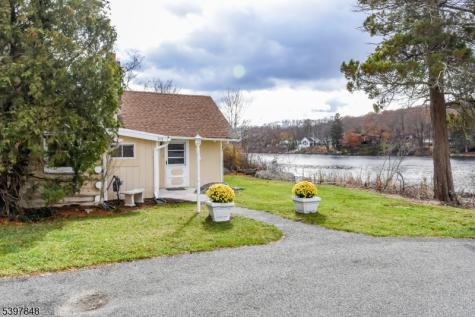 213 Otterhole Road West Milford NJ 07480