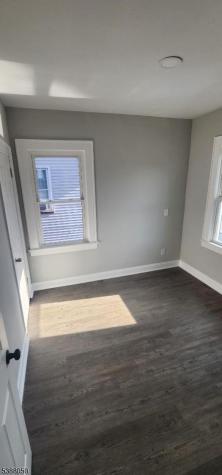 530 Drake Avenue Roselle NJ 07203