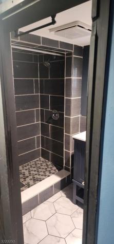530 Drake Avenue Roselle NJ 07203