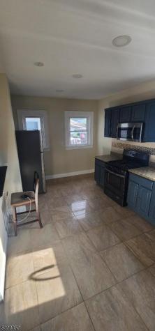 530 Drake Avenue Roselle NJ 07203