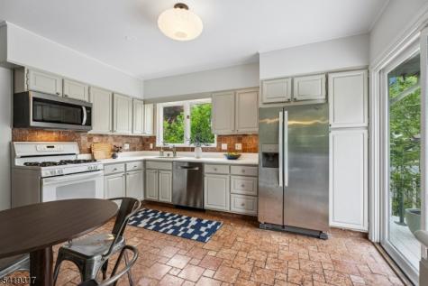 379 Highland Avenue Montclair NJ 07043