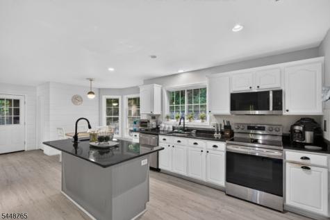 123 Vail Road Knowlton NJ 07832