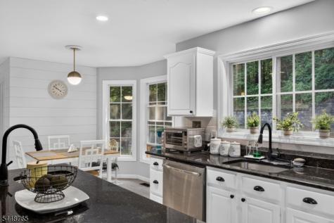 123 Vail Road Knowlton NJ 07832