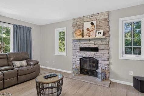 123 Vail Road Knowlton NJ 07832