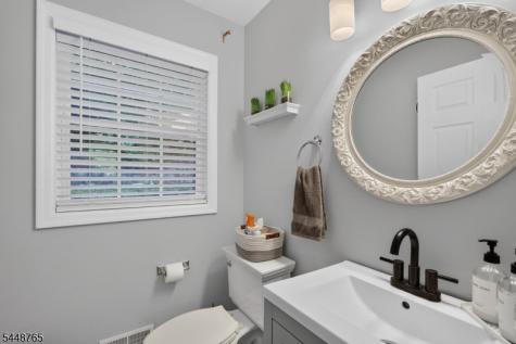 123 Vail Road Knowlton NJ 07832