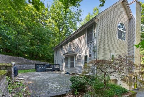 123 Vail Road Knowlton NJ 07832