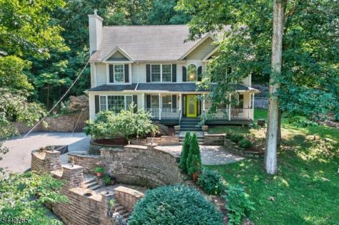 123 Vail Road Knowlton NJ 07832