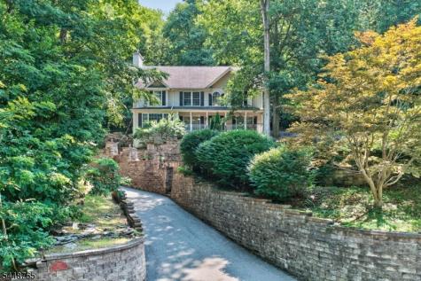 123 Vail Road Knowlton NJ 07832
