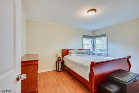 174 Runyon Avenue Franklin NJ 08873