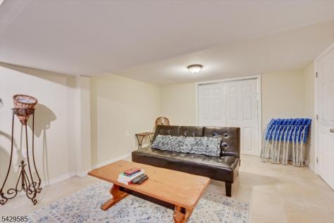 174 Runyon Avenue Franklin NJ 08873