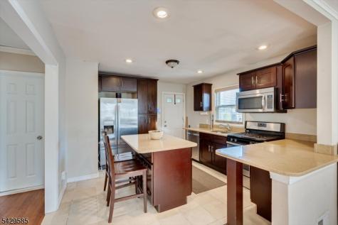 174 Runyon Avenue Franklin NJ 08873