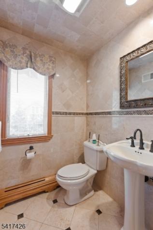 512 Van Bussum Avenue Garfield NJ 07026