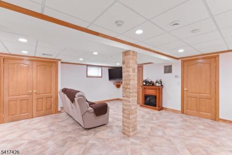 512 Van Bussum Avenue Garfield NJ 07026