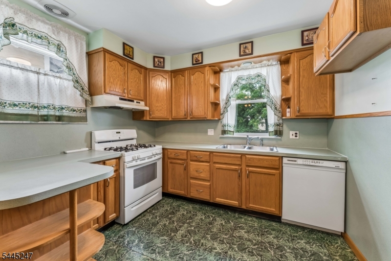 23 Princeton Street Nutley NJ 07110