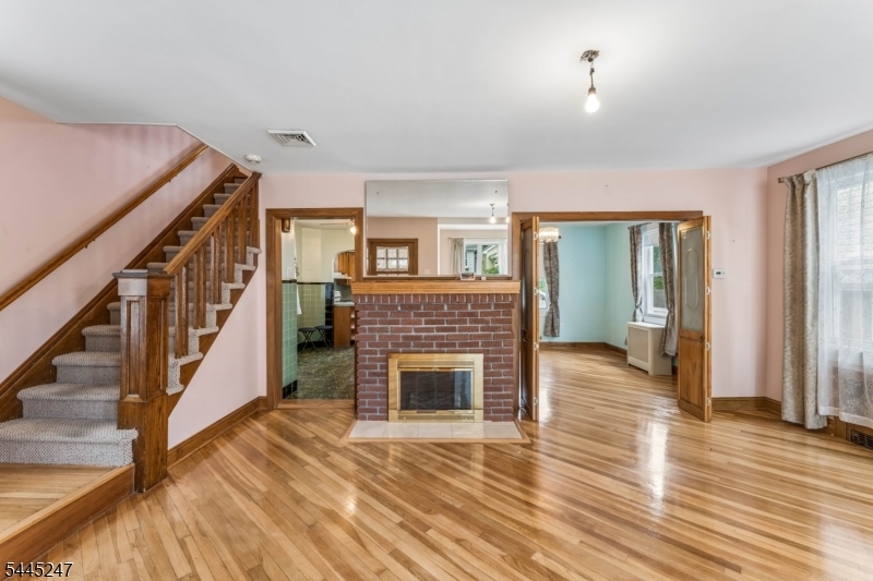 23 Princeton Street Nutley NJ 07110
