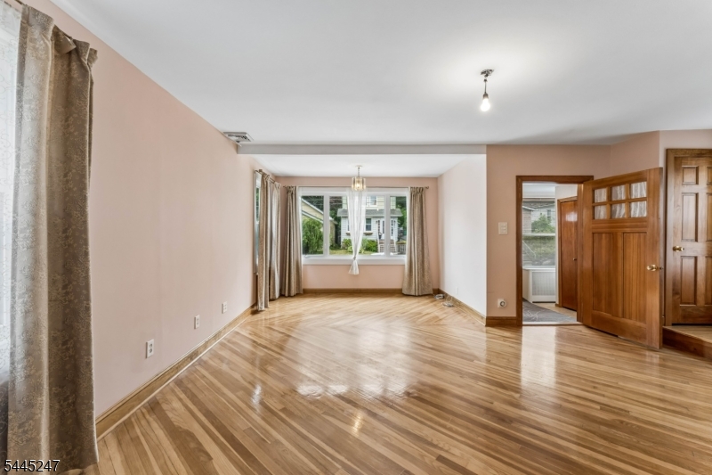 23 Princeton Street Nutley NJ 07110