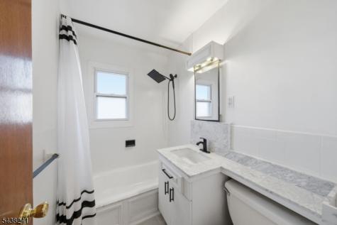 105 N 13th Street Kenilworth NJ 07033