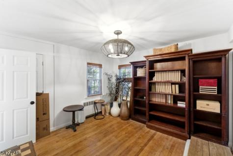 1115 Tuxedo Square Teaneck NJ 07666