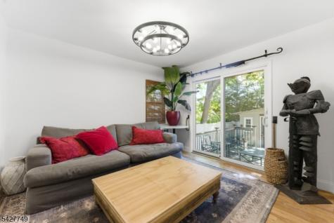1115 Tuxedo Square Teaneck NJ 07666