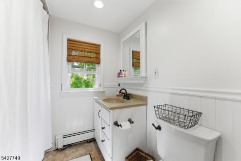 1115 Tuxedo Square Teaneck NJ 07666