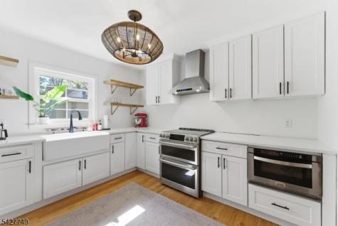 1115 Tuxedo Square Teaneck NJ 07666