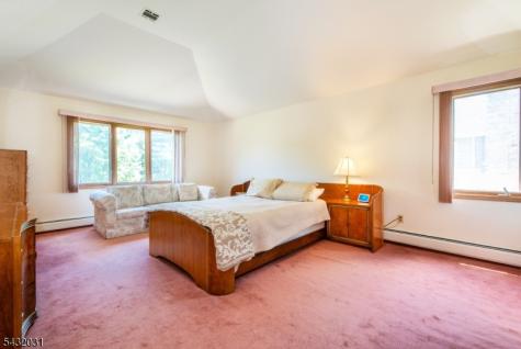 34 Silver Spring Court East Hanover NJ 07936