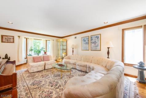 34 Silver Spring Court East Hanover NJ 07936