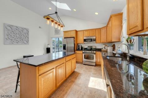 69 Thiem Avenue Rochelle Park NJ 07662