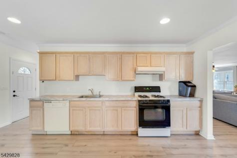 69 Thiem Avenue Rochelle Park NJ 07662