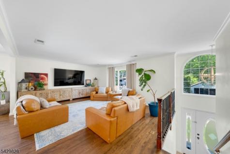 69 Thiem Avenue Rochelle Park NJ 07662