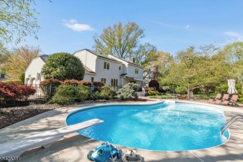 7 Evergreen Court Hillsborough NJ 08844