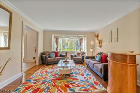 7 Evergreen Court Hillsborough NJ 08844