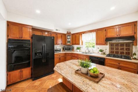 188 Kerrigan Boulevard Newark NJ 07106