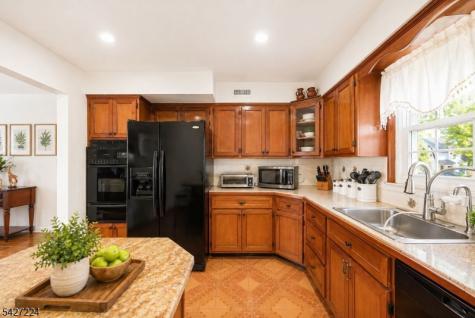 188 Kerrigan Boulevard Newark NJ 07106