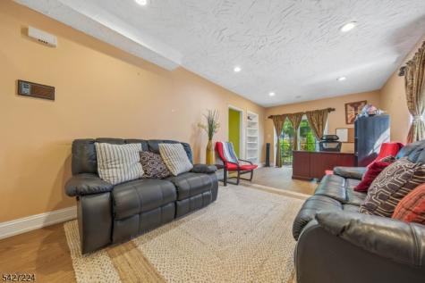 188 Kerrigan Boulevard Newark NJ 07106