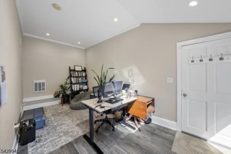 11 Homewood Way Montclair NJ 07042