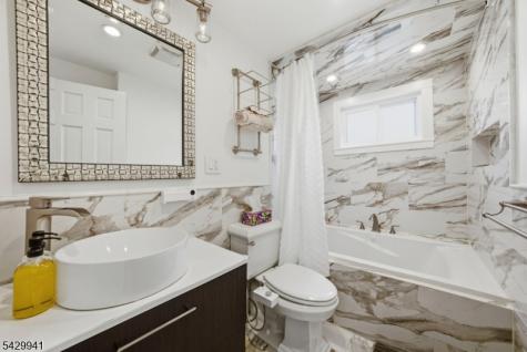 11 Homewood Way Montclair NJ 07042