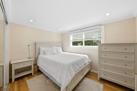 11 Homewood Way Montclair NJ 07042