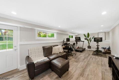 11 Homewood Way Montclair NJ 07042